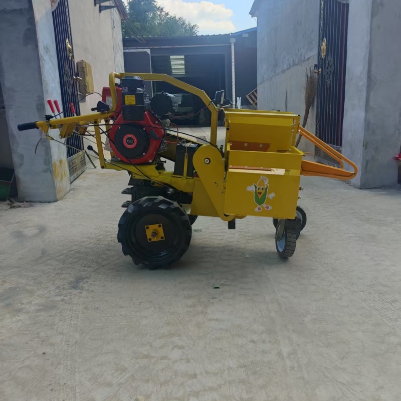 حصادة ذرة صغيرة منخفضة التكلفة - مراجعة Combine Harvester Mini وسعره